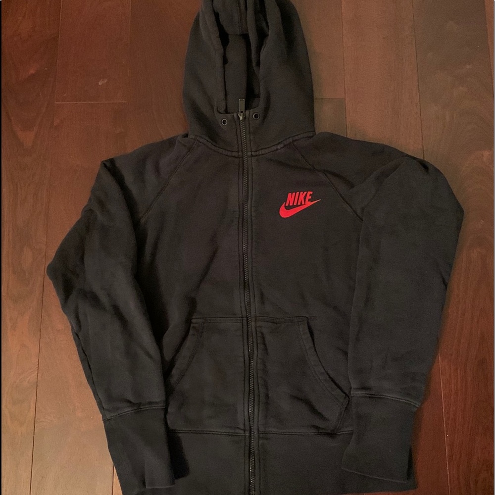 Nike Sportswear Women’s Hoodie. Black/Red L